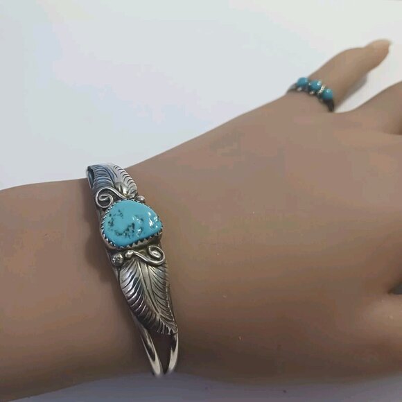 Navajo Vintage Jason Livingston signed Turquoise Sterling Cuff (1513) - Picture 2 of 6